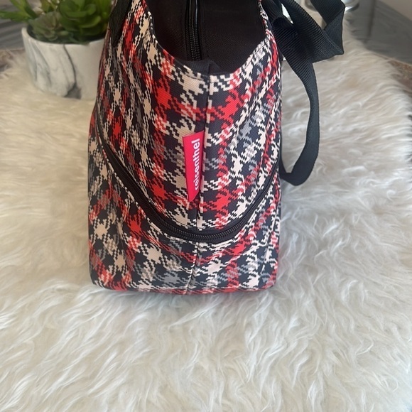 Reisenthel Red/Cream And Black Plaid Shopping Bag/Travel Bag - Picture 9 of 16
